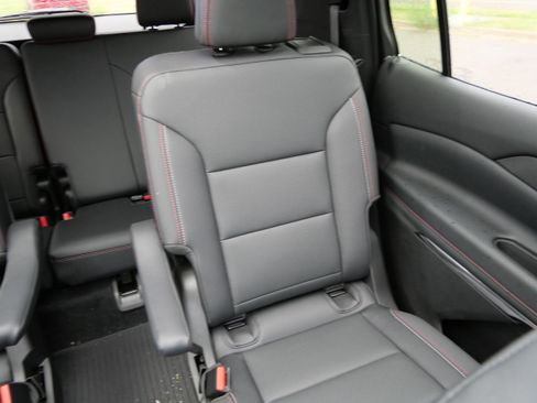 Used 2026 Chevrolet Traverse Z71 w/ Driver Confidence Package AWD/4WD image 14