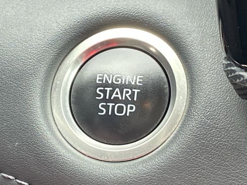 Certified 2025 Toyota Highlander XSE image 25