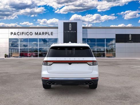 Used 2026 Lincoln Aviator AWD image 5
