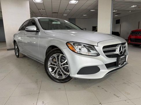 Used 2018 Mercedes-Benz C 300 4MATIC Sedan image 2