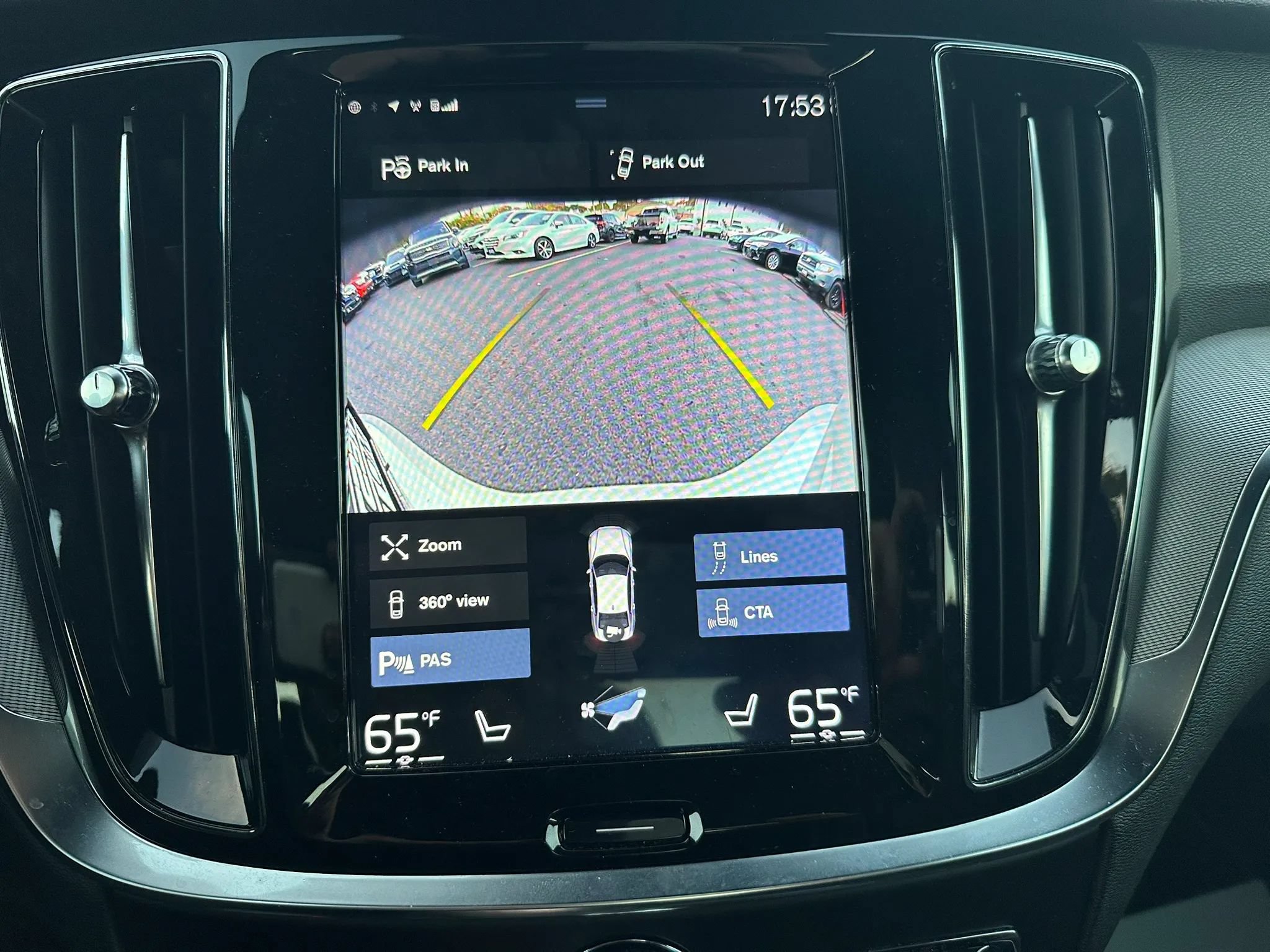 Used 2019 Volvo S60 T8 R-Design AWD/4WD image 33
