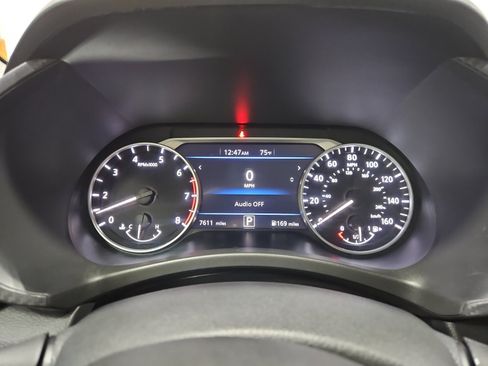 Used 2024 Nissan Sentra SR w/ SR Premium Package FWD image 15
