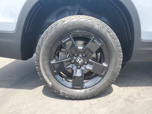 Certified 2024 Honda Ridgeline Black Edition image 5