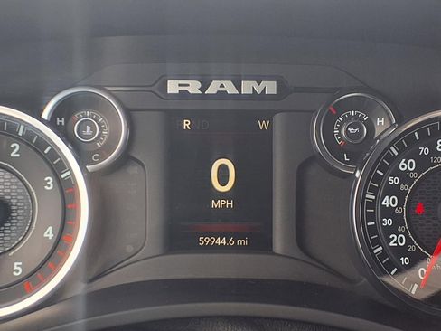 Used 2024 RAM 2500 Big Horn AWD/4WD image 13