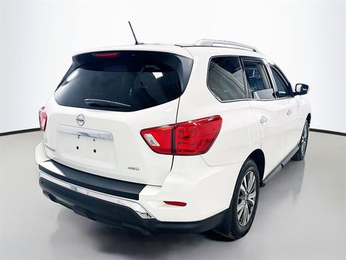Used 2018 Nissan Pathfinder S image 8
