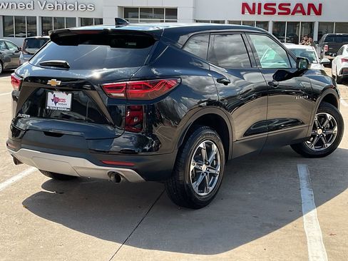 Used 2025 Chevrolet Blazer LT image 5