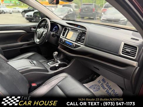 Used 2018 Toyota Highlander XLE w/ Protection Package #3 AWD/4WD image 22