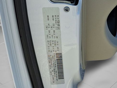 Certified 2018 Dodge Grand Caravan SE w/ UConnect Hands-Free Group FWD image 26