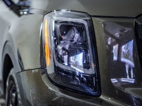 Used 2022 Kia Telluride SX w/ SX Prestige Package image 14