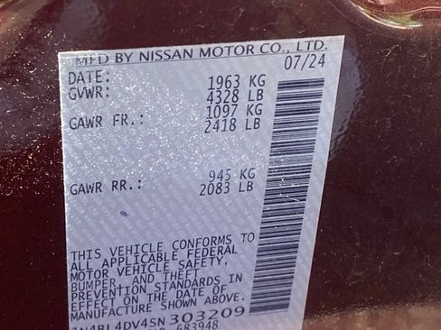 Used 2025 Nissan Altima 2.5 SV FWD image 13