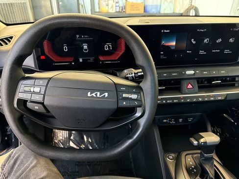 Certified 2025 Kia K4 FWD image 23