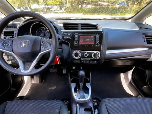 Used 2018 Honda Fit LX image 7