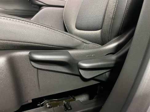 Used 2024 Buick Encore GX Preferred FWD image 12