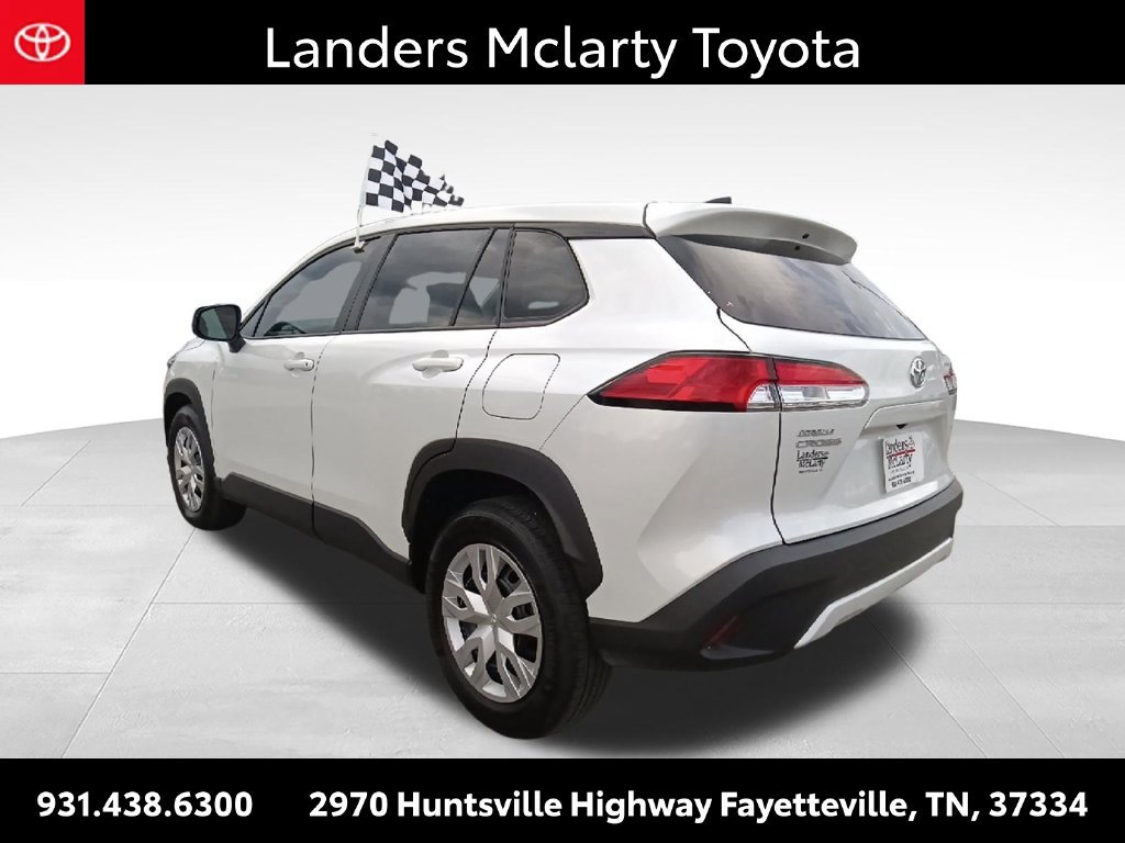 Used 2025 Toyota Corolla Cross L FWD image 5
