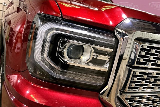 Used 2017 GMC Sierra 1500 Denali w/ Denali Ultimate Package AWD/4WD image 4