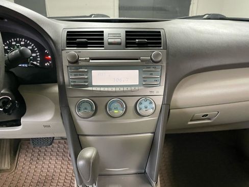 Used 2007 Toyota Camry LE FWD image 18