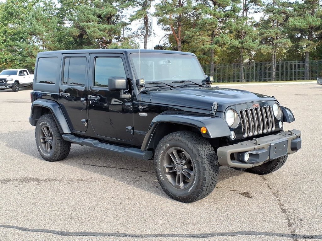 Used 2016 Jeep Wrangler Unlimited Sahara AWD/4WD image 3