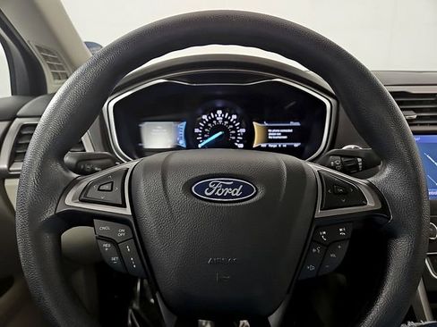 Used 2020 Ford Fusion SE image 20