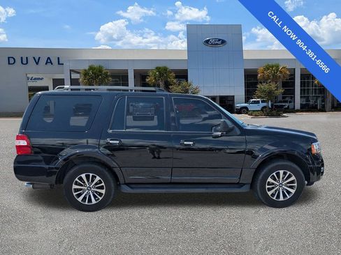 Used 2017 Ford Expedition XLT RWD image 3