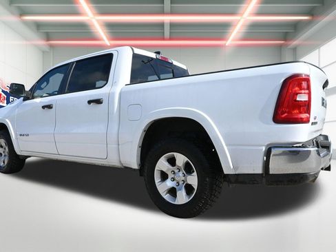 Used 2025 RAM 1500 Big Horn AWD/4WD image 2