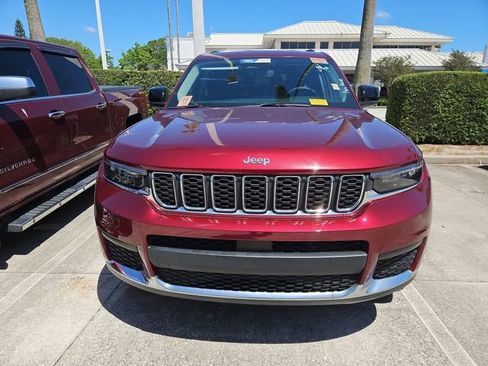 Used 2023 Jeep Grand Cherokee L Laredo image 2