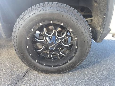 Used 2022 Chevrolet Silverado 2500 LT w/ Convenience Package AWD/4WD image 12