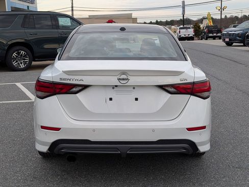 Used 2023 Nissan Sentra SR w/ Electronics Package image 4