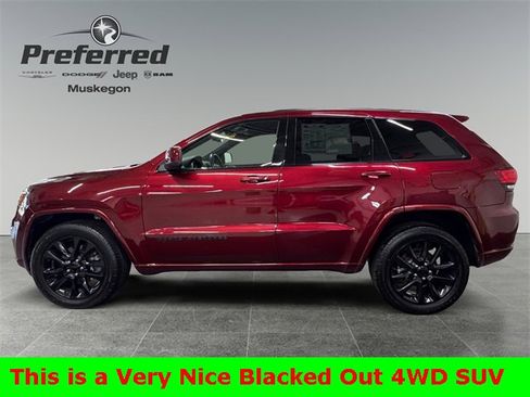 Used 2021 Jeep Grand Cherokee Laredo X image 12