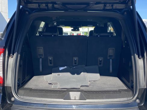 Used 2024 GMC Yukon SLT image 15