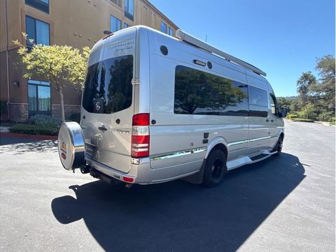 Used 2014 Mercedes-Benz Sprinter 3500 image 7