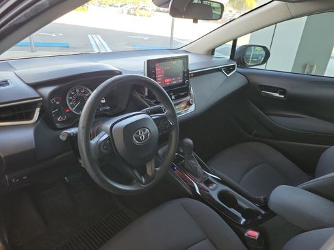 Used 2020 Toyota Corolla LE image 12
