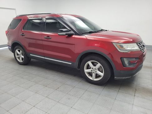 Used 2016 Ford Explorer XLT w/ Equipment Group 201A AWD/4WD image 11