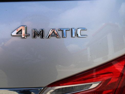 Used 2016 Mercedes-Benz GL 550 4MATIC image 37