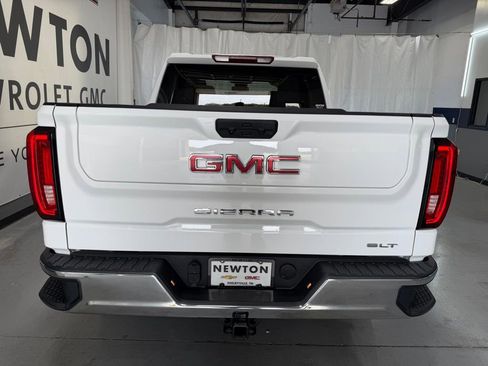Used 2024 GMC Sierra 1500 SLT AWD/4WD image 31