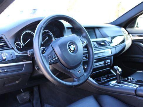 Used 2013 BMW 550i xDrive Sedan image 15