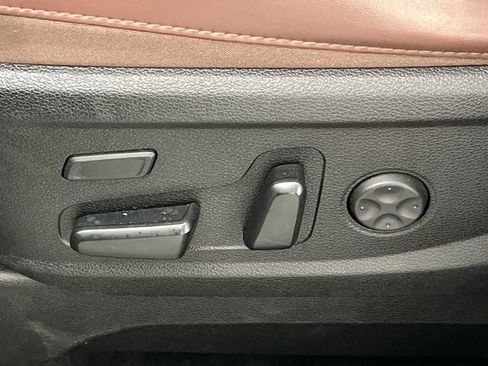Certified 2024 Kia Telluride SX Prestige AWD/4WD image 12