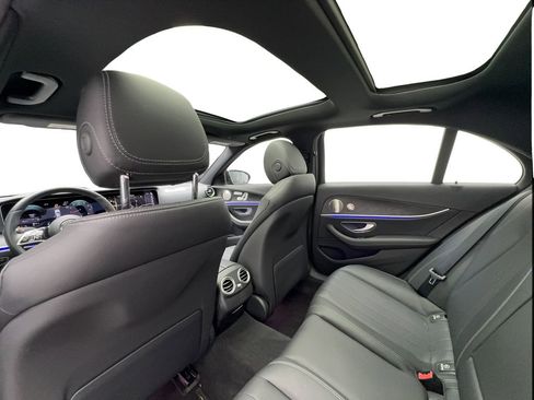 Used 2022 Mercedes-Benz E 350 Sedan w/ AMG Line Exterior image 21