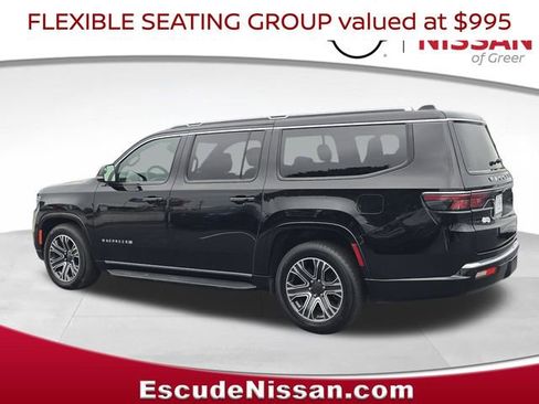 Used 2024 Jeep Wagoneer L Series II w/ Flexible Seating Group AWD/4WD image 5