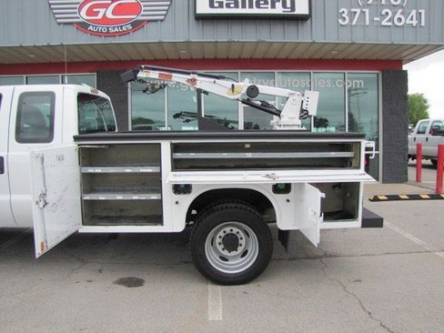 Used 2013 Ford F550 4x4 SuperCab Super Duty w/ Payload Upgrade Pkg image 13