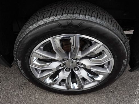 Used 2024 GMC Sierra 1500 Denali w/ Denali Reserve Package image 9