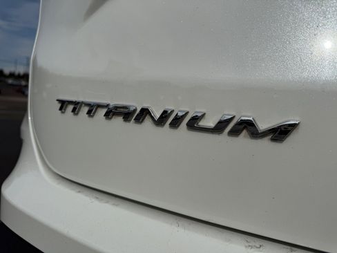 Used 2021 Ford Edge Titanium w/ Class II Trailer Tow Package image 7