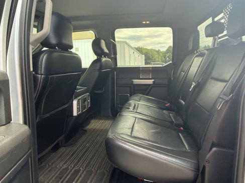 Used 2017 Ford F250 Lariat w/ Lariat Ultimate Package AWD/4WD image 10