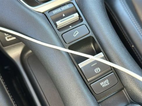 Certified 2023 Honda HR-V EX-L image 19