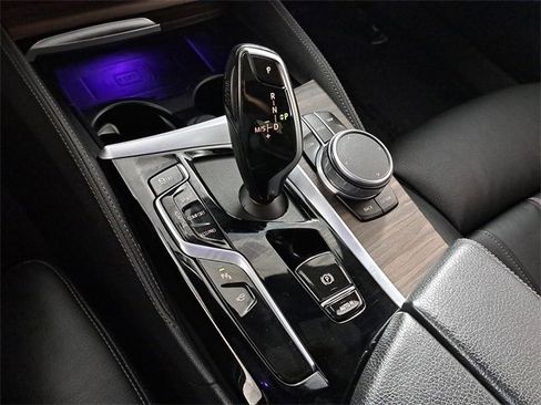 Used 2021 BMW M550i xDrive image 30