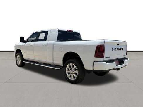 Used 2025 RAM 3500 Laramie AWD/4WD image 7