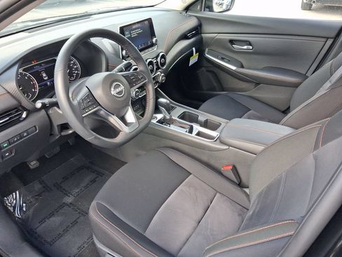 Used 2025 Nissan Sentra SR w/ Midnight Edition FWD image 18