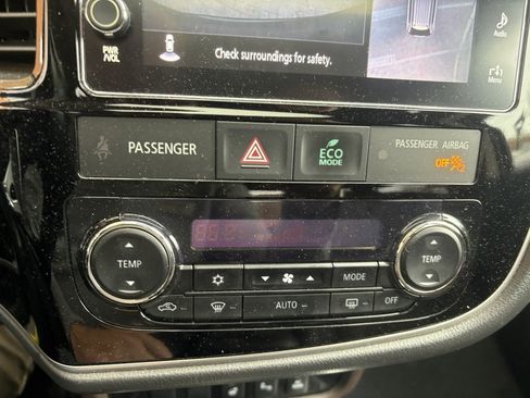 Used 2018 Mitsubishi Outlander GT image 19