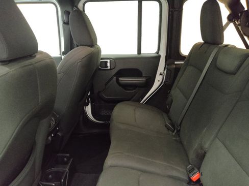 Used 2018 Jeep Wrangler Unlimited Sport S image 18