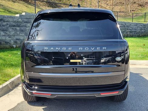 Used 2023 Land Rover Range Rover SE AWD/4WD image 7