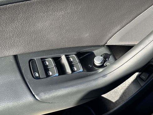 Used 2018 Audi Q3 2.0T Premium Plus w/ Premium Plus Package image 30